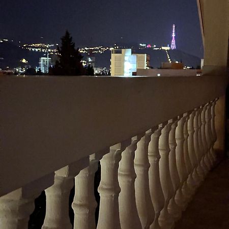 Family Guesthouse - Macharashvili Tbilisi ภายนอก รูปภาพ