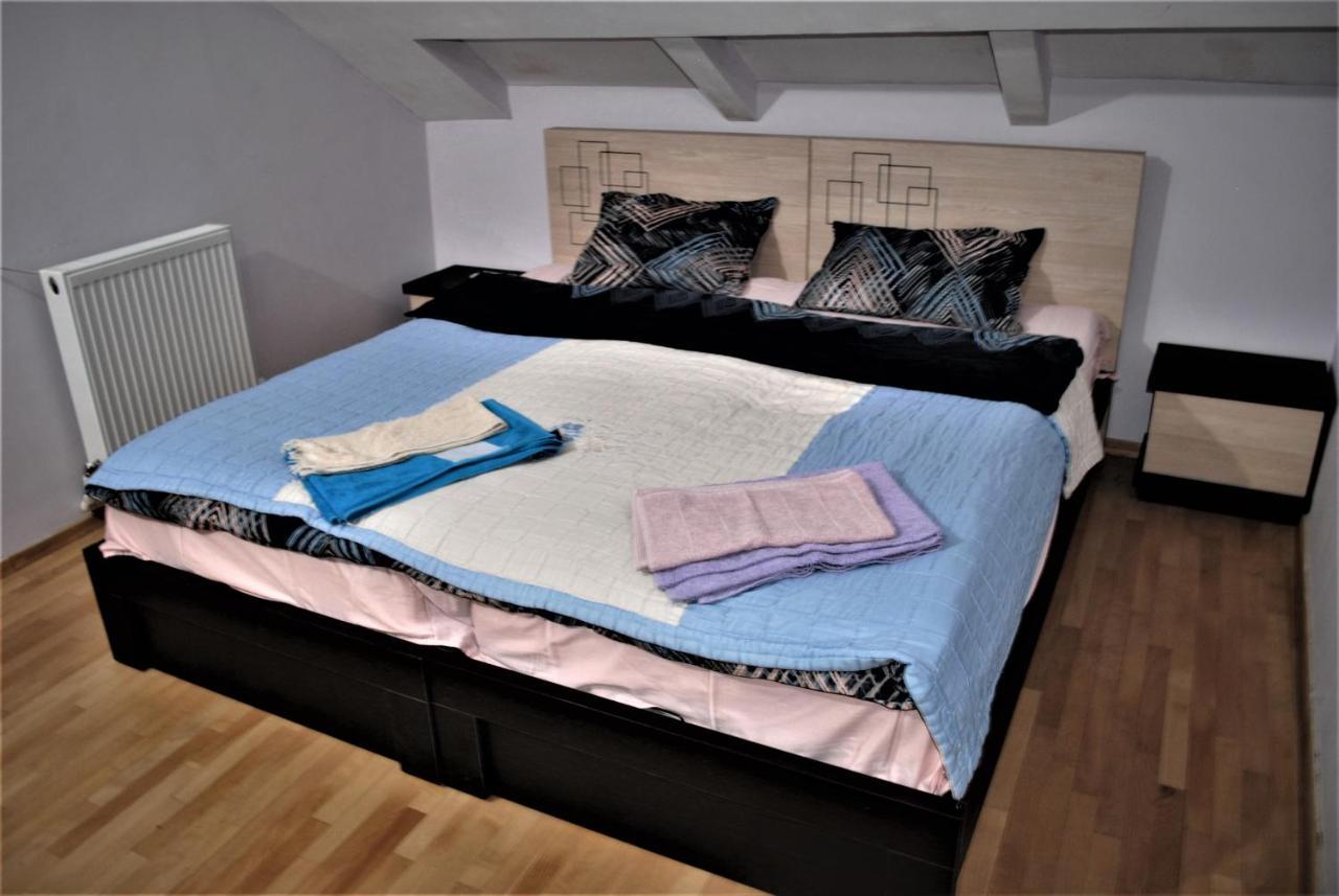 Family Guesthouse - Macharashvili Tbilisi ภายนอก รูปภาพ