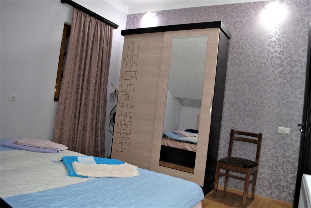 Family Guesthouse - Macharashvili Tbilisi ภายนอก รูปภาพ