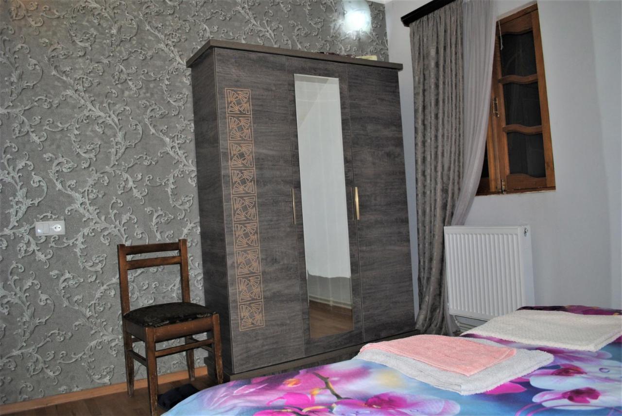 Family Guesthouse - Macharashvili Tbilisi ภายนอก รูปภาพ