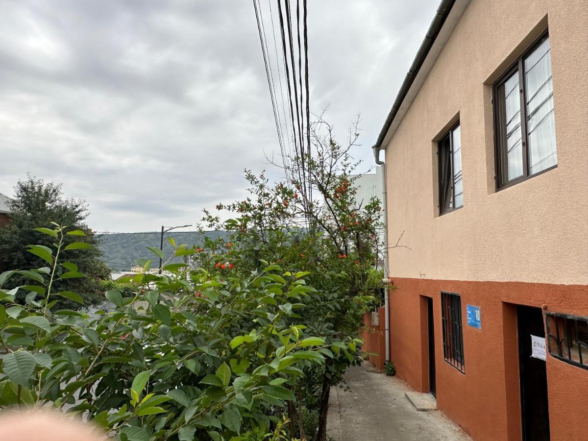 Family Guesthouse - Macharashvili Tbilisi ภายนอก รูปภาพ